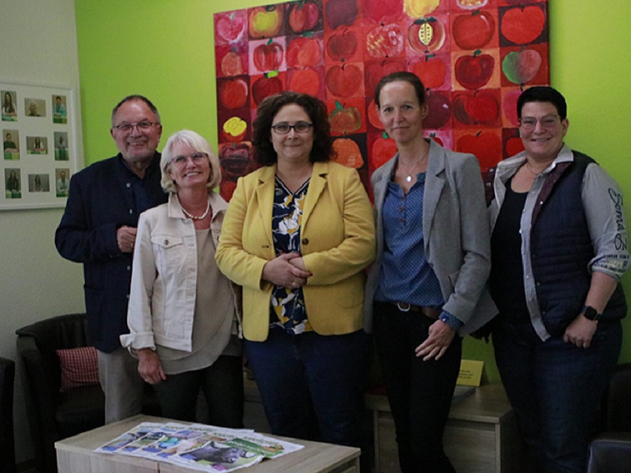 Christin Becker im Austausch mit der Praxis Apfelbaum: „Psychische Gesundheit unserer Kinder ernst nehmen“